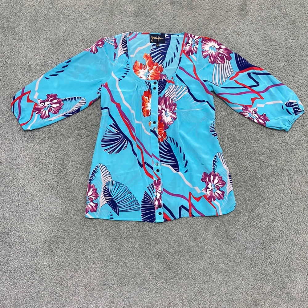 Yumi Kim Women's Sz XS blue Floral Blouse